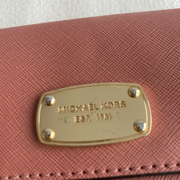 Pink Michael Kors Wallet - Picture 5 of 5